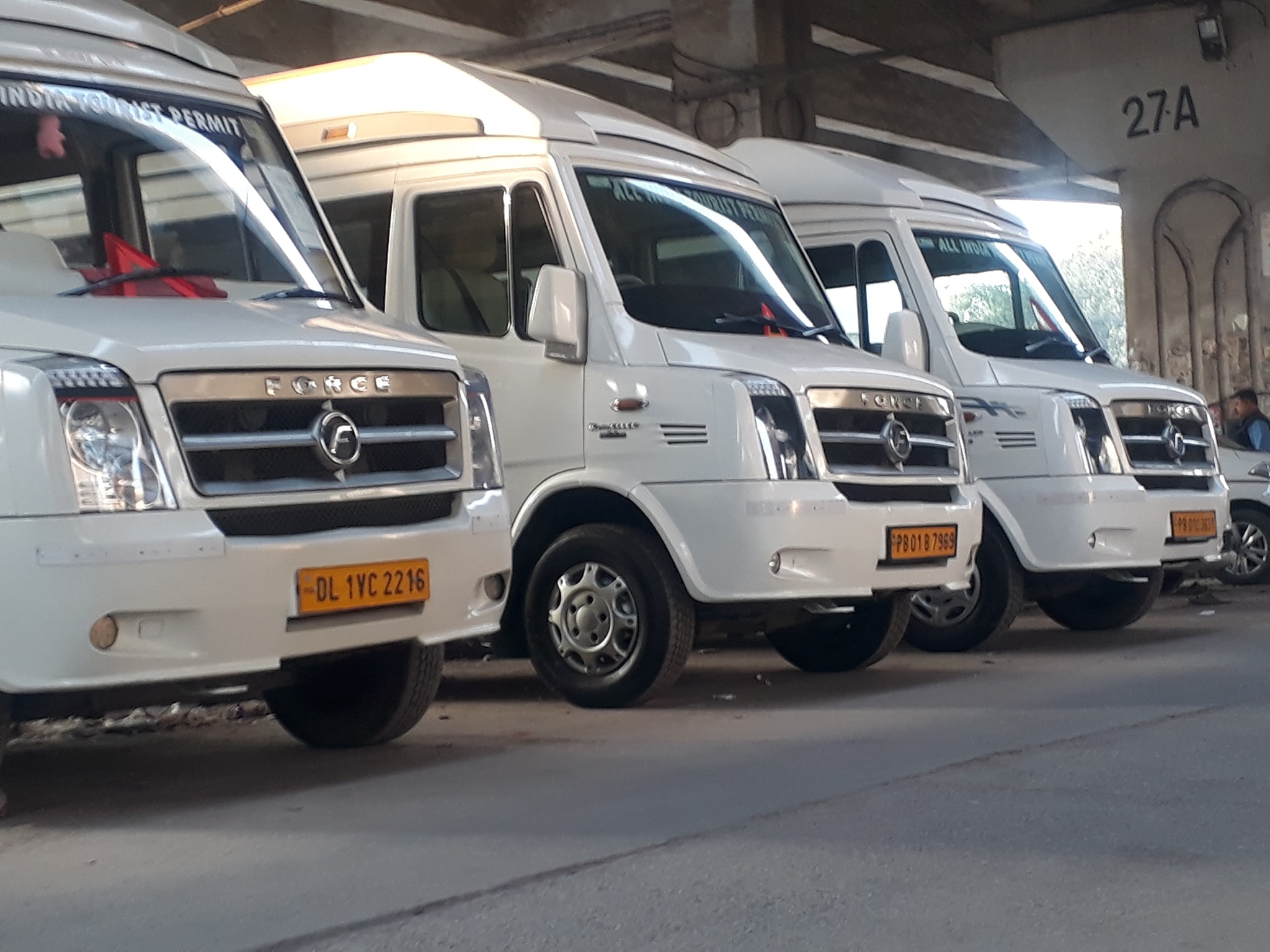 Top Destinations for Group Travel in a 9-Seater Luxury Tempo Traveller