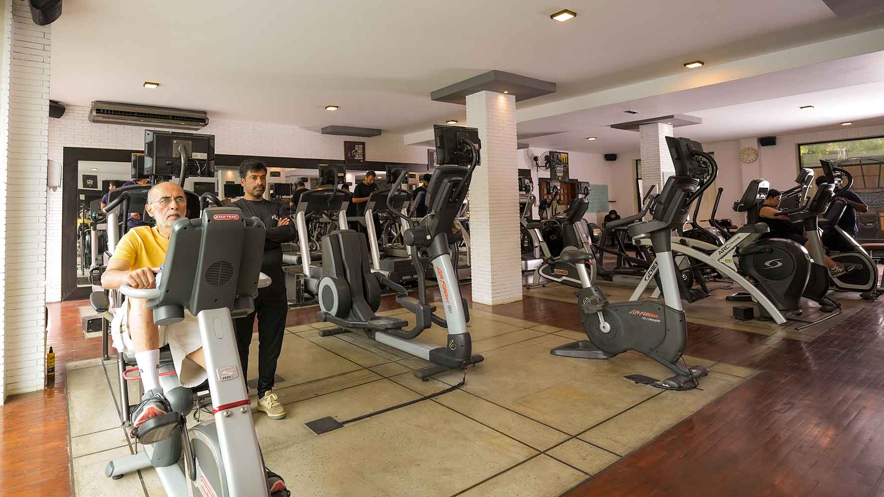 Top-Rated Gyms for Comprehensive Fitness Experiences in Lahore