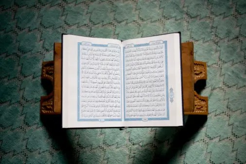 Can I choose the time for my Quran lessons with an online teacher?